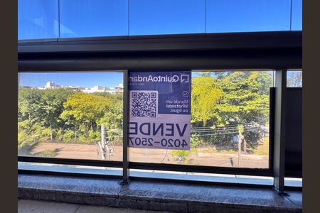 Apartamento à venda com 208m², 4 quartos e 2 vagas Apartamento à venda com 208m², 4 quartos e 2 vagasPlaquinha Quinto Andar