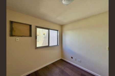 Apartamento à venda com 208m², 4 quartos e 2 vagas Apartamento à venda com 208m², 4 quartos e 2 vagasQuarto 2