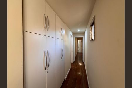 Corredor de apartamento à venda com 4 quartos, 208m² em Recreio dos Bandeirantes, Rio de Janeiro