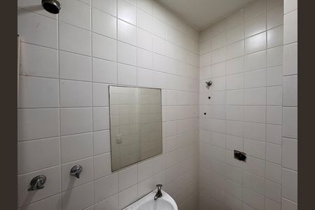 Apartamento para alugar com 115m², 2 quartos e 2 vagas Apartamento para alugar com 115m², 2 quartos e 2 vagasCozinha e Área de Serviço - Banheiro