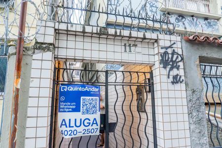 Fachada de apartamento para alugar com 2 quartos, 60m² em Grajaú, Rio de Janeiro