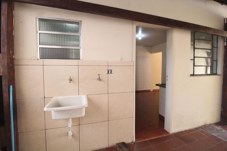 Lavanderia de casa para alugar com 1 quarto, 70m² em Jardim Guarapiranga, São Paulo