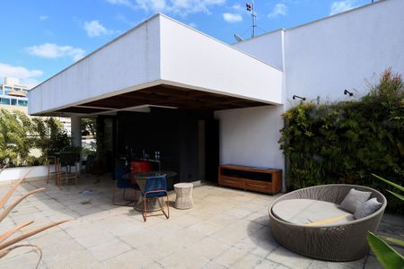 Apartamento à venda com 200m², 2 quartos e 3 vagas Apartamento à venda com 200m², 2 quartos e 3 vagasCobertura