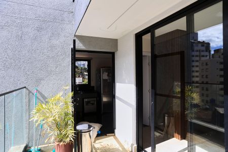 Apartamento à venda com 200m², 2 quartos e 3 vagas Apartamento à venda com 200m², 2 quartos e 3 vagasVaranda da Sala