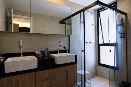 Banheiro da Suíte de apartamento à venda com 2 quartos, 200m² em Anchieta, Belo Horizonte