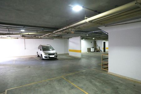 Apartamento à venda com 200m², 2 quartos e 3 vagas Apartamento à venda com 200m², 2 quartos e 3 vagasGaragem
