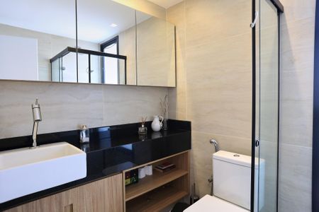 Apartamento à venda com 200m², 2 quartos e 3 vagas Apartamento à venda com 200m², 2 quartos e 3 vagasBanheiro da Suíte 1