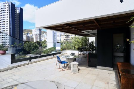 Apartamento à venda com 200m², 2 quartos e 3 vagas Apartamento à venda com 200m², 2 quartos e 3 vagasCobertura