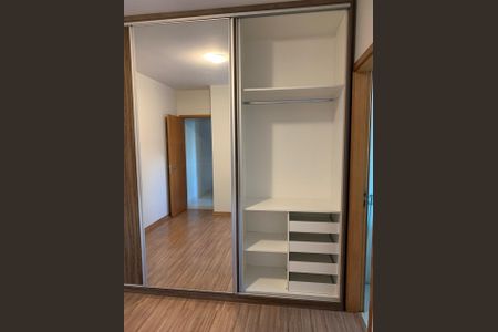 Apartamento para alugar com 64m², 2 quartos e 2 vagas Apartamento para alugar com 64m², 2 quartos e 2 vagasQuarto