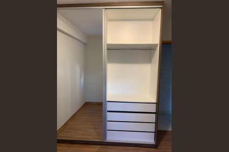 Apartamento para alugar com 64m², 2 quartos e 2 vagas Apartamento para alugar com 64m², 2 quartos e 2 vagasQuarto