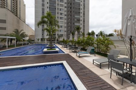 Área comum - Piscina de apartamento para alugar com 2 quartos, 64m² em Vila da Serra, Nova Lima