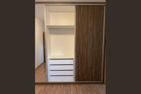 Apartamento para alugar com 64m², 2 quartos e 2 vagas Apartamento para alugar com 64m², 2 quartos e 2 vagasQuarto
