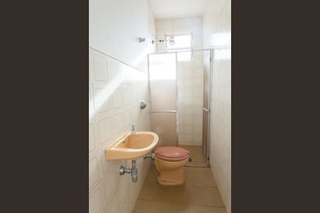 Casa de condomínio à venda com 210m², 3 quartos e 2 vagasBanheiro de serviço