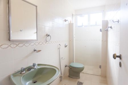 Casa de condomínio à venda com 210m², 3 quartos e 2 vagasBanheiro suite 
