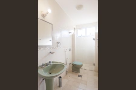 Casa de condomínio à venda com 210m², 3 quartos e 2 vagasBanheiro suite 