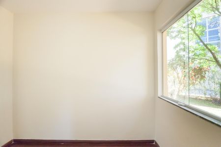 Casa de condomínio à venda com 210m², 3 quartos e 2 vagasquarto1 