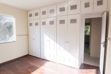 Casa de condomínio à venda com 210m², 3 quartos e 2 vagasquarto 2