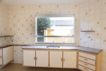 Casa de condomínio à venda com 210m², 3 quartos e 2 vagasCozinha