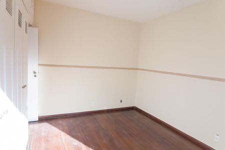 Casa de condomínio à venda com 210m², 3 quartos e 2 vagasquarto 2