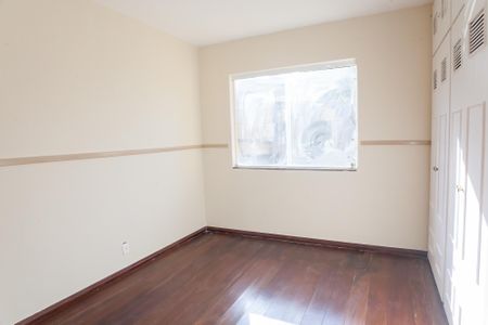 Casa de condomínio à venda com 210m², 3 quartos e 2 vagasquarto 2