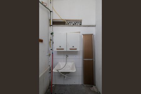Área de Serviço de casa para alugar com 2 quartos, 60m² em Vila Ré, São Paulo