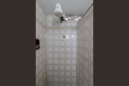 Banheiro de casa para alugar com 2 quartos, 60m² em Vila Ré, São Paulo