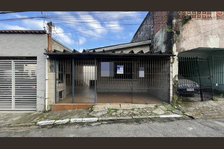 Fachada + Placa de casa para alugar com 2 quartos, 60m² em Vila Ré, São Paulo