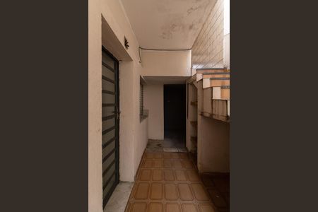 Entrada de casa para alugar com 2 quartos, 60m² em Vila Ré, São Paulo