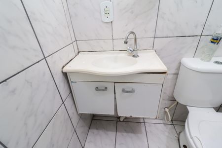 Apartamento para alugar com 46m², 2 quartos e 1 vaga Apartamento para alugar com 46m², 2 quartos e 1 vagaBanheiro