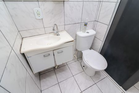 Apartamento para alugar com 46m², 2 quartos e 1 vaga Apartamento para alugar com 46m², 2 quartos e 1 vagaBanheiro