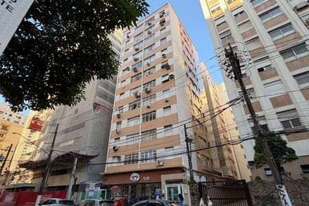Fachada de apartamento para alugar com 1 quarto, 50m² em Gonzaga, Santos