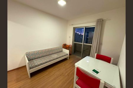 Sala de apartamento para alugar com 1 quarto, 40m² em Morro dos Ingleses, São Paulo