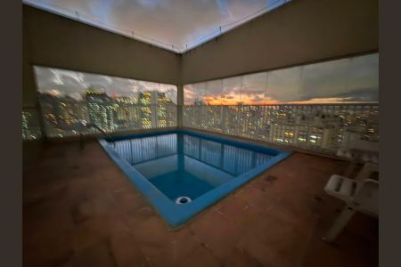 Piscina area comum de apartamento para alugar com 1 quarto, 40m² em Morro dos Ingleses, São Paulo