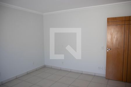Casa à venda com 300m², 5 quartos e 4 vagas Casa à venda com 300m², 5 quartos e 4 vagasQuarto 04