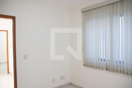 Casa à venda com 300m², 5 quartos e 4 vagas Casa à venda com 300m², 5 quartos e 4 vagasQuarto 02