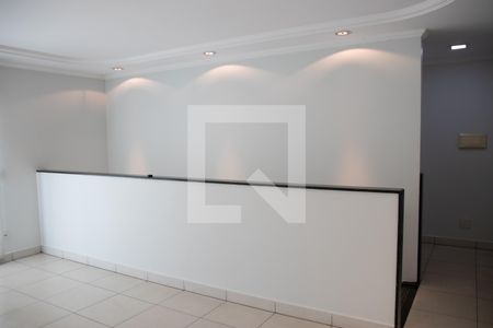 Casa à venda com 300m², 5 quartos e 4 vagas Casa à venda com 300m², 5 quartos e 4 vagasSala de TV