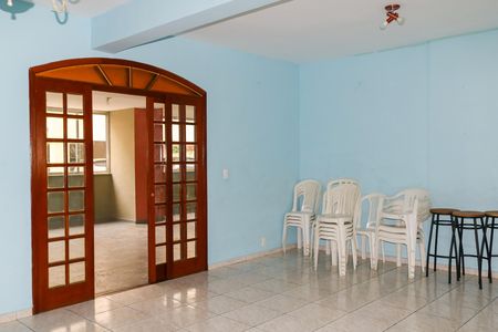 Apartamento para alugar com 70m², 2 quartos e 1 vaga Apartamento para alugar com 70m², 2 quartos e 1 vagaÁrea comum - Salão de festas