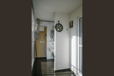 Apartamento à venda com 63m², 2 quartos e 1 vaga Apartamento à venda com 63m², 2 quartos e 1 vagaVaranda