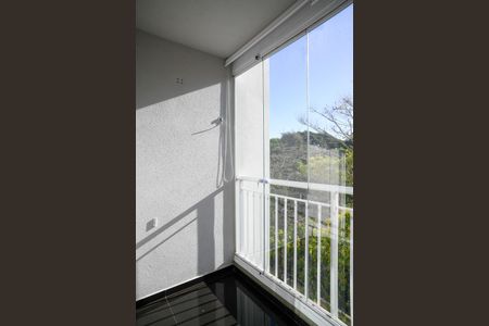 Apartamento à venda com 63m², 2 quartos e 1 vaga Apartamento à venda com 63m², 2 quartos e 1 vagaVaranda