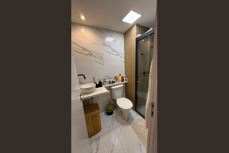 Banheiro de apartamento à venda com 2 quartos, 56m² em Vila Moraes, São Paulo