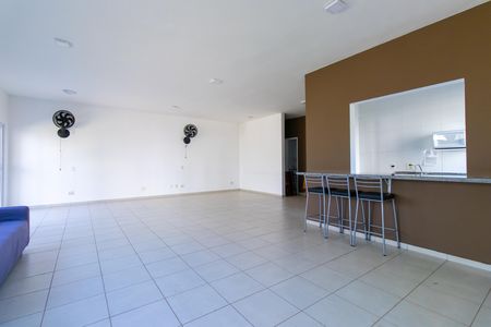 Apartamento para alugar com 47m², 2 quartos e 1 vagaÁrea comum - Salão de festas
