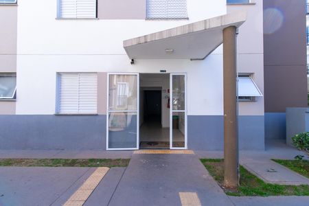 Fachada do bloco de apartamento para alugar com 2 quartos, 47m² em Vila Monte Serrat, Cotia