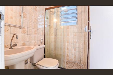 Banheiro de apartamento para alugar com 2 quartos, 50m² em Pilares, Rio de Janeiro
