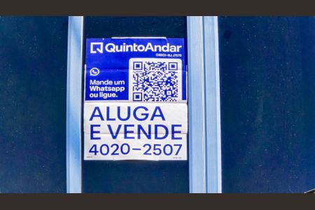 Fachada do bloco com placa de apartamento para alugar com 2 quartos, 50m² em Pilares, Rio de Janeiro