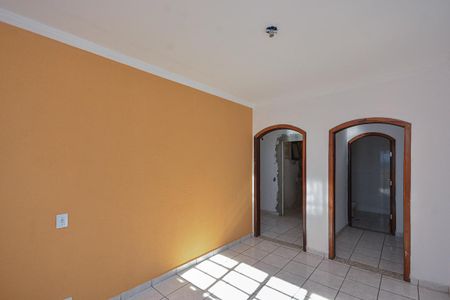 Casa à venda com 3 quartos, 198m² em Jardim Vista Alegre, São Paulo