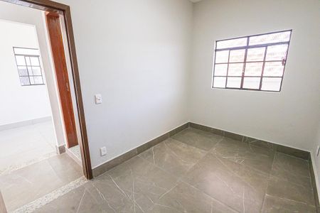 Casa para alugar com 3 quartos, 58m² em Candelária, Belo Horizonte