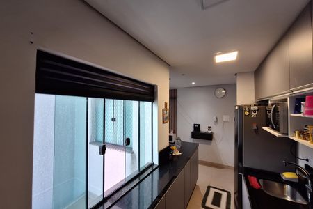 Apartamento à venda com 96m², 2 quartos e 1 vaga Apartamento à venda com 96m², 2 quartos e 1 vagaCozinha