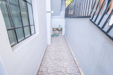 Casa para alugar com 55m², 3 quartos e sem vaga Casa para alugar com 55m², 3 quartos e sem vagaarea de serviço