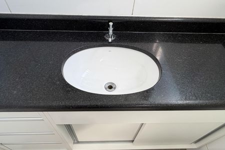 Banheiro da Suíte de apartamento para alugar com 1 quarto, 50m² em Itararé, Santos