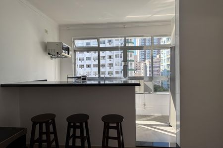 Cozinha e Área de Serviço de apartamento para alugar com 1 quarto, 50m² em Itararé, Santos